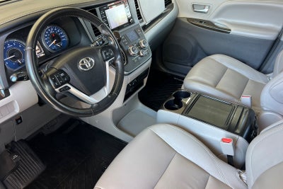 2018 Toyota Sienna XLE