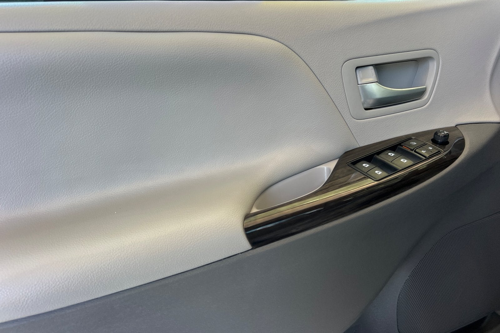 2018 Toyota Sienna XLE