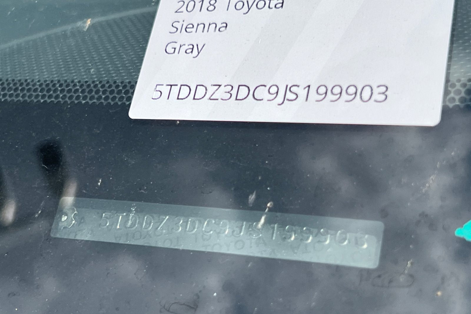2018 Toyota Sienna XLE
