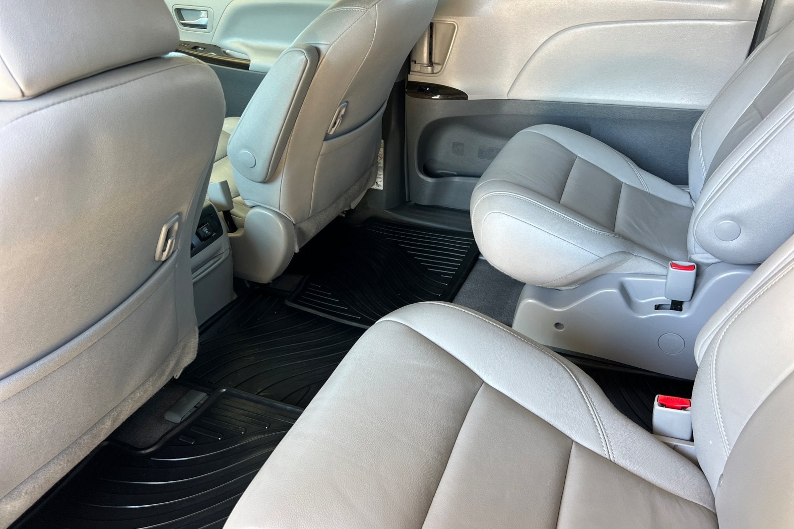 2018 Toyota Sienna XLE