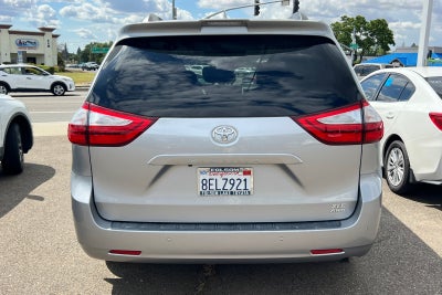 2018 Toyota Sienna XLE
