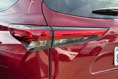 2021 Toyota Highlander Hybrid Platinum