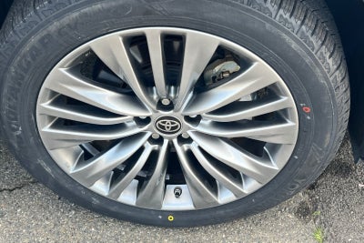 2021 Toyota Highlander Hybrid Platinum