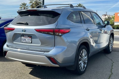 2021 Toyota Highlander Hybrid Platinum