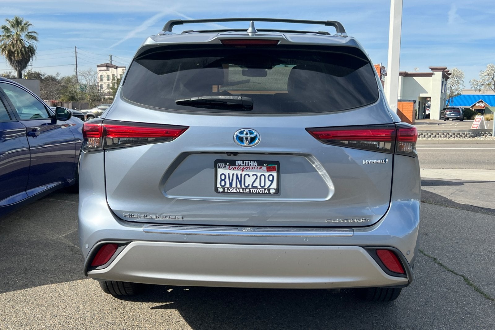 2021 Toyota Highlander Hybrid Platinum