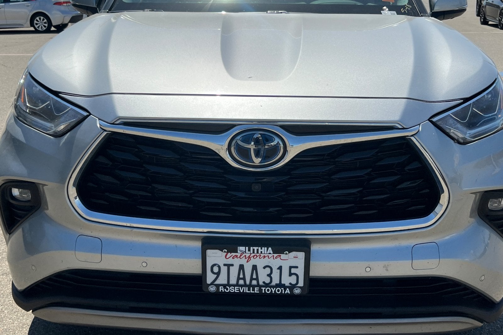 2022 Toyota Highlander Hybrid Platinum