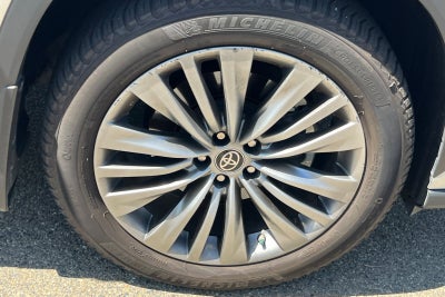 2022 Toyota Highlander Hybrid Platinum