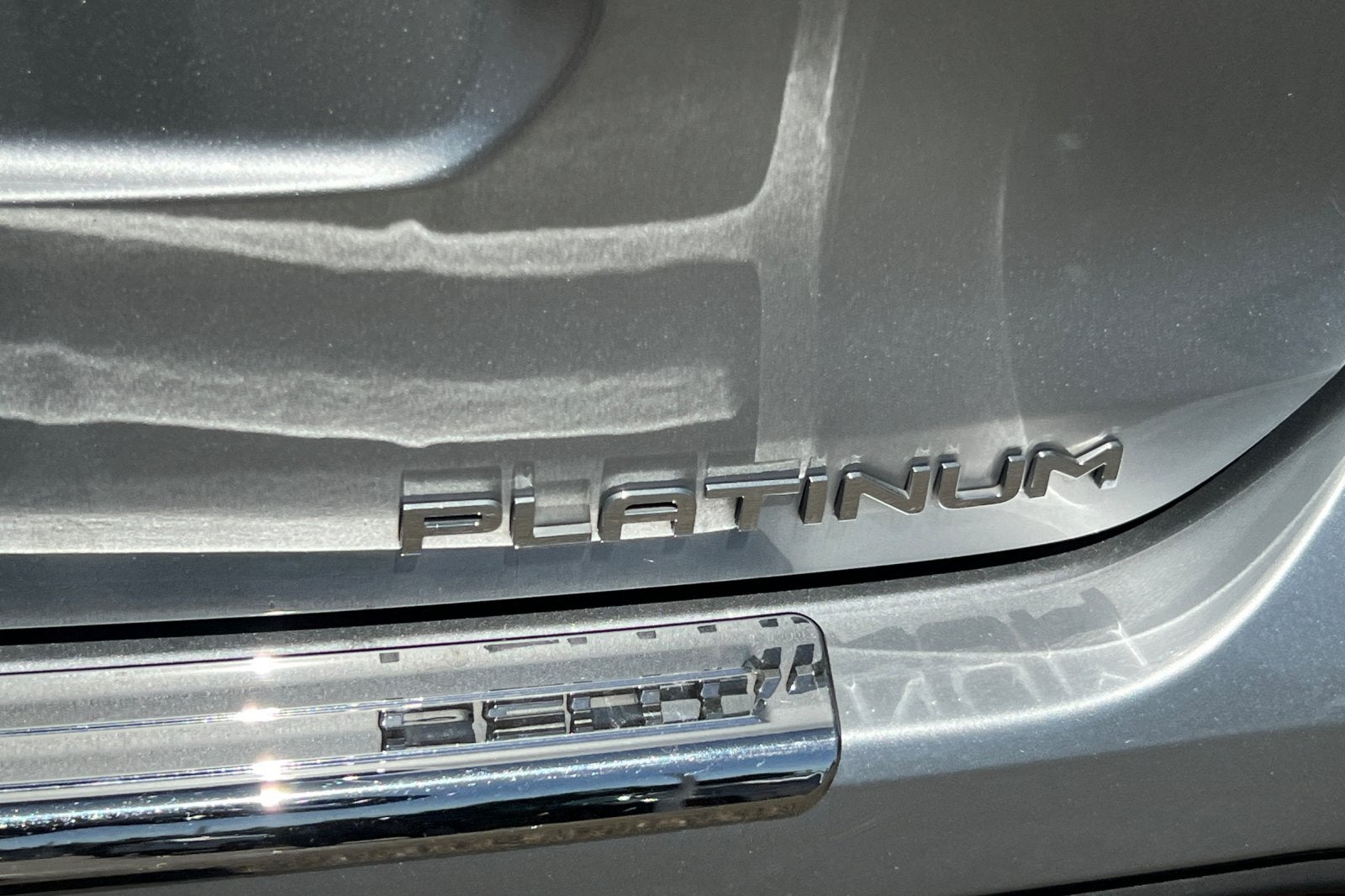 2022 Toyota Highlander Hybrid Platinum