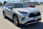 2022 Toyota Highlander Hybrid Platinum