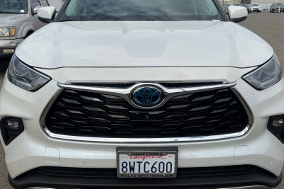 2021 Toyota Highlander Hybrid Platinum