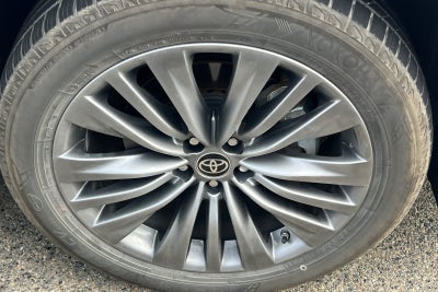 2021 Toyota Highlander Hybrid Platinum