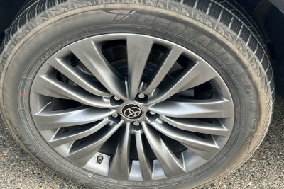 2021 Toyota Highlander Hybrid Platinum