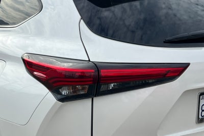2021 Toyota Highlander Hybrid Platinum