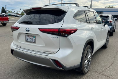 2021 Toyota Highlander Hybrid Platinum