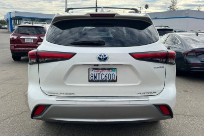 2021 Toyota Highlander Hybrid Platinum