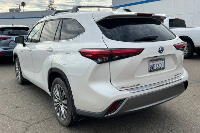2021 Toyota Highlander Hybrid Platinum