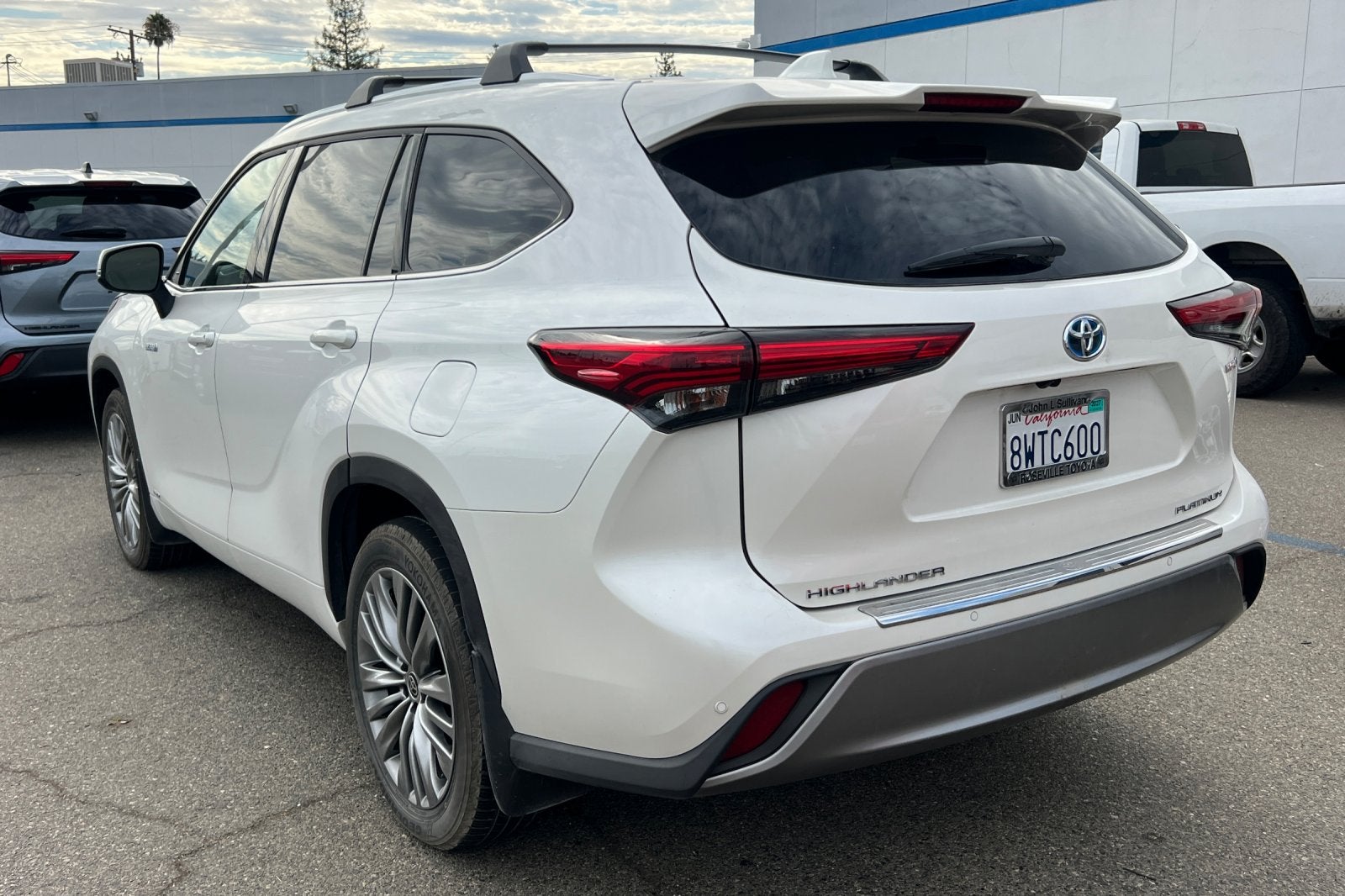 2021 Toyota Highlander Hybrid Platinum