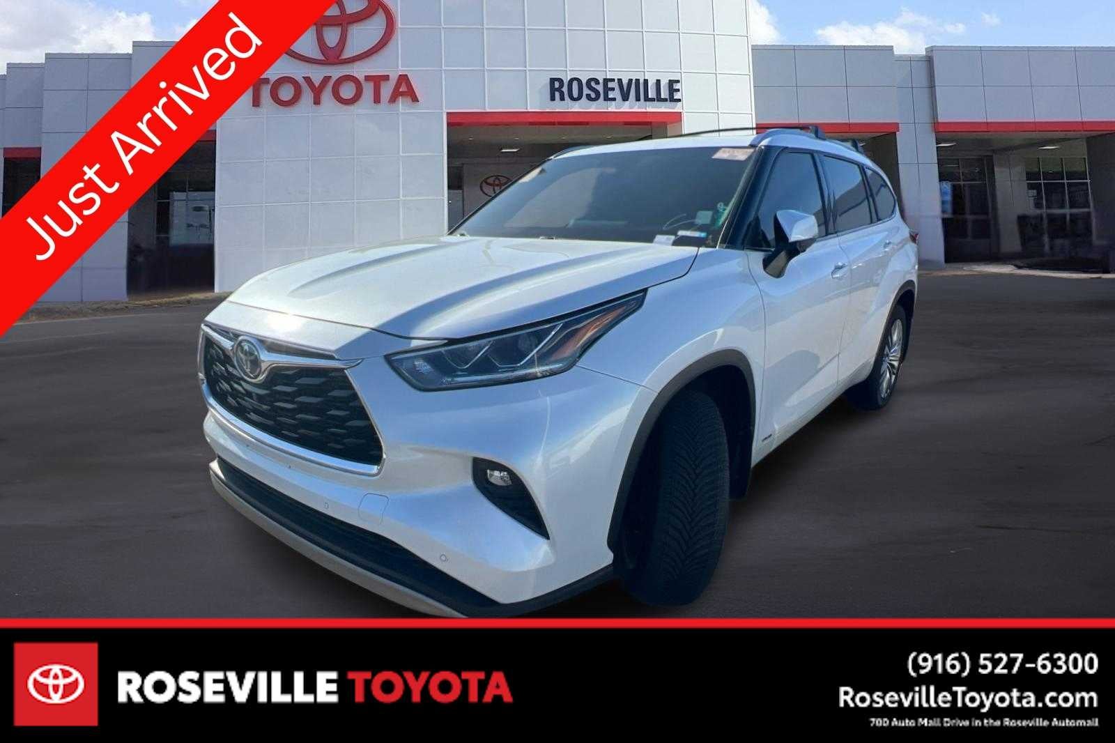 2023 Toyota Highlander Hybrid Platinum