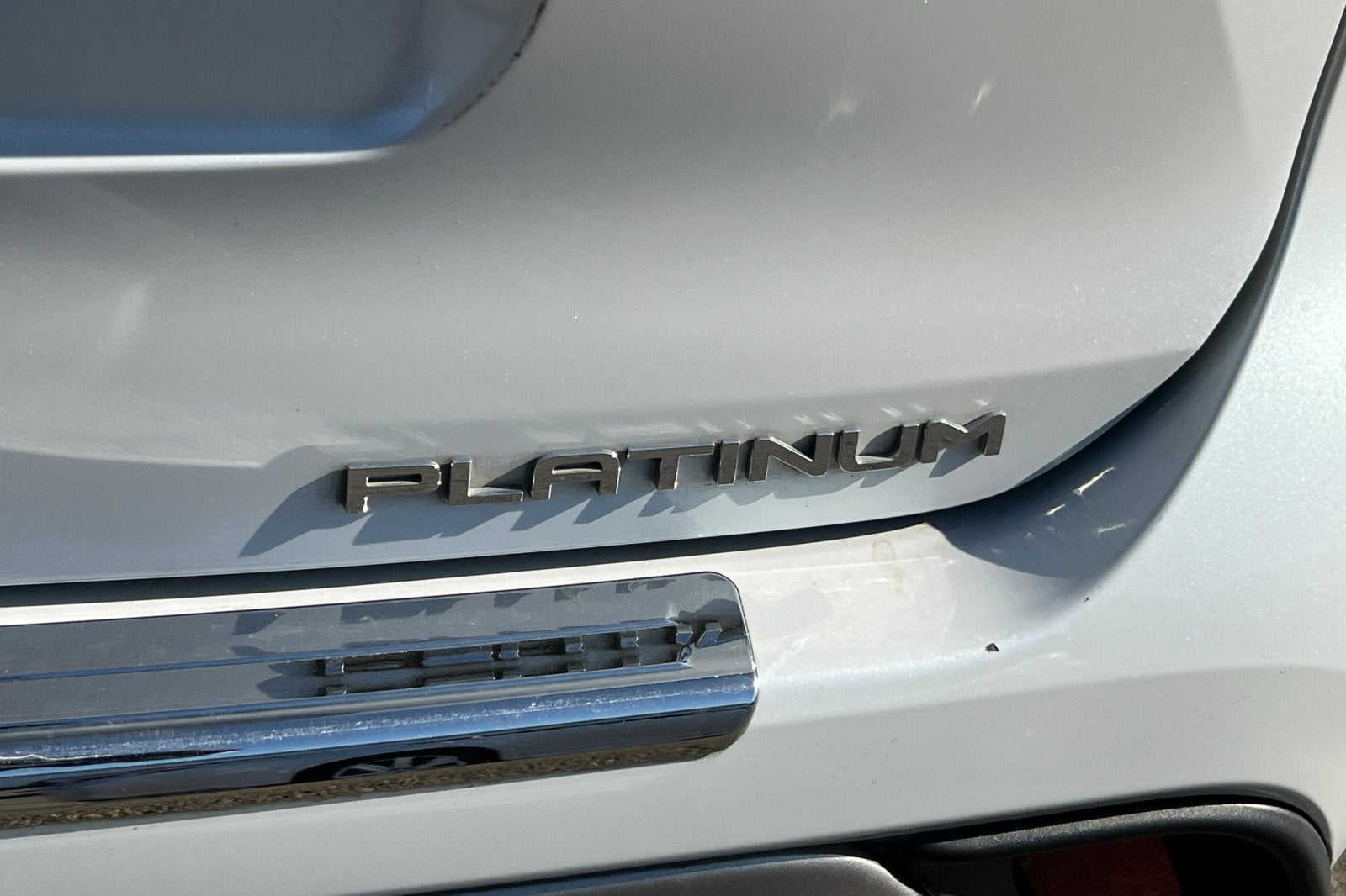 2023 Toyota Highlander Hybrid Platinum