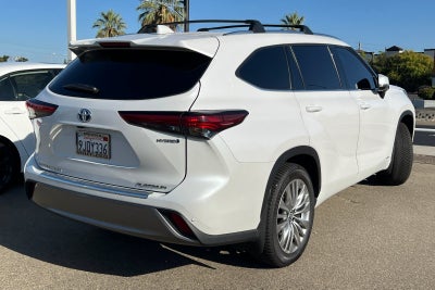 2023 Toyota Highlander Hybrid Platinum