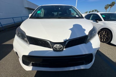 2019 Toyota Sienna SE Premium