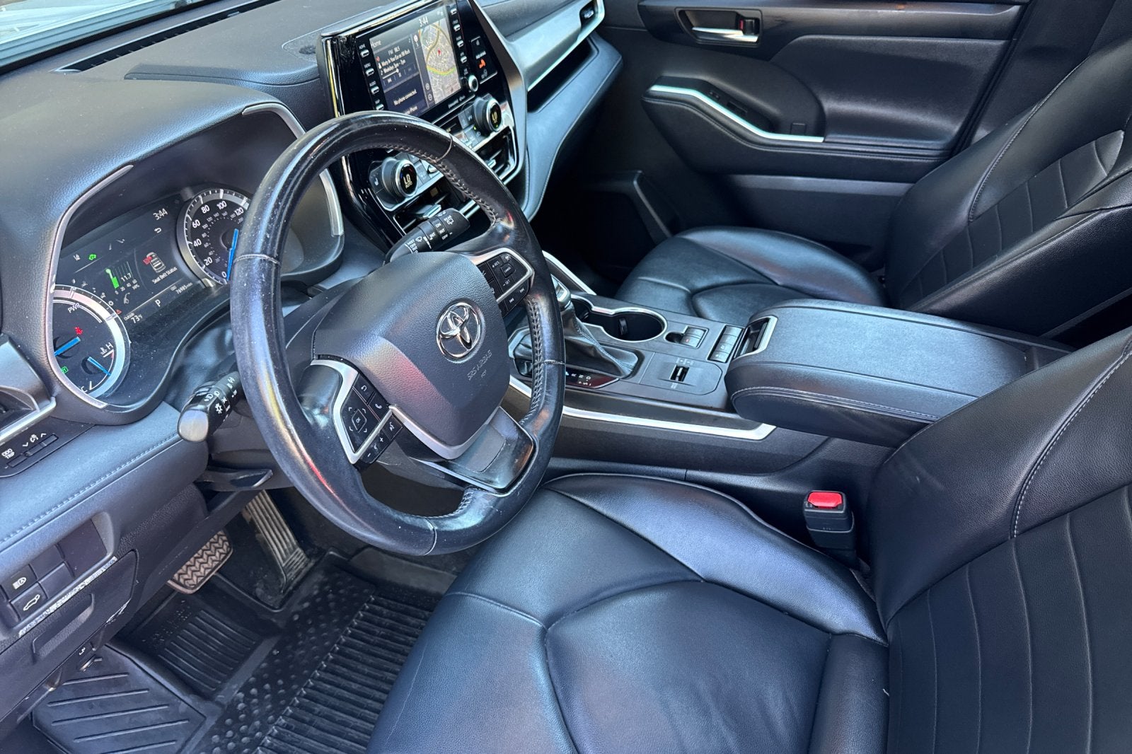 2022 Toyota Highlander Hybrid XLE
