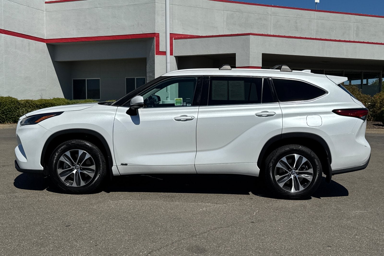2022 Toyota Highlander Hybrid XLE