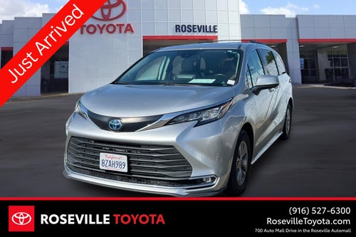 2022 Toyota Sienna XLE