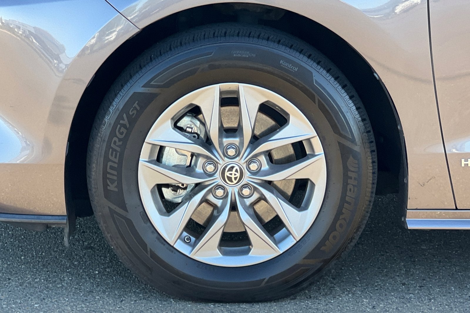2021 Toyota Sienna XLE