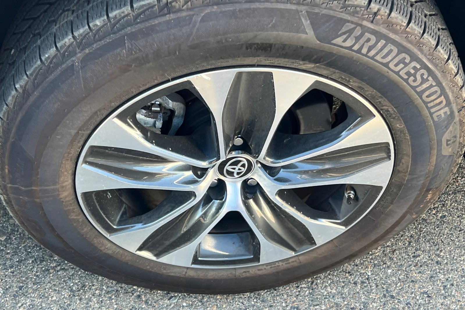 2024 Toyota Highlander Hybrid XLE