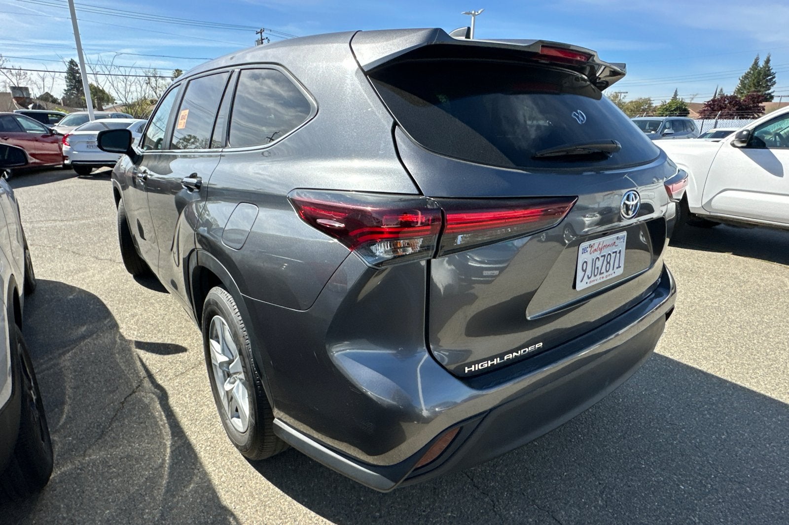 2024 Toyota Highlander LE