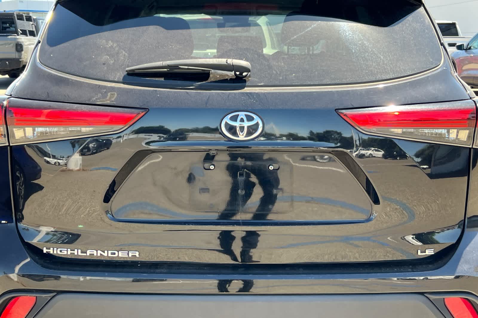 2023 Toyota Highlander LE