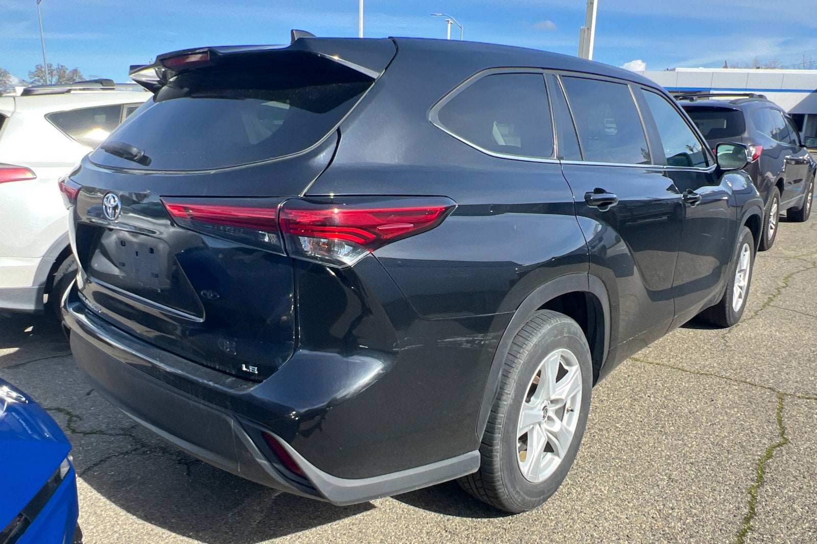 2023 Toyota Highlander LE