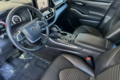 2025 Toyota Highlander XSE