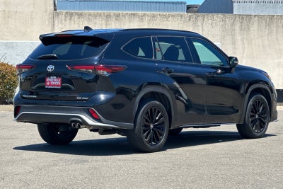 2025 Toyota Highlander XSE