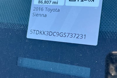 2016 Toyota Sienna LE