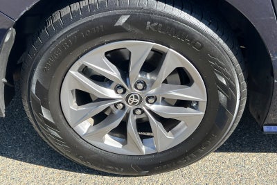 2023 Toyota Sienna LE