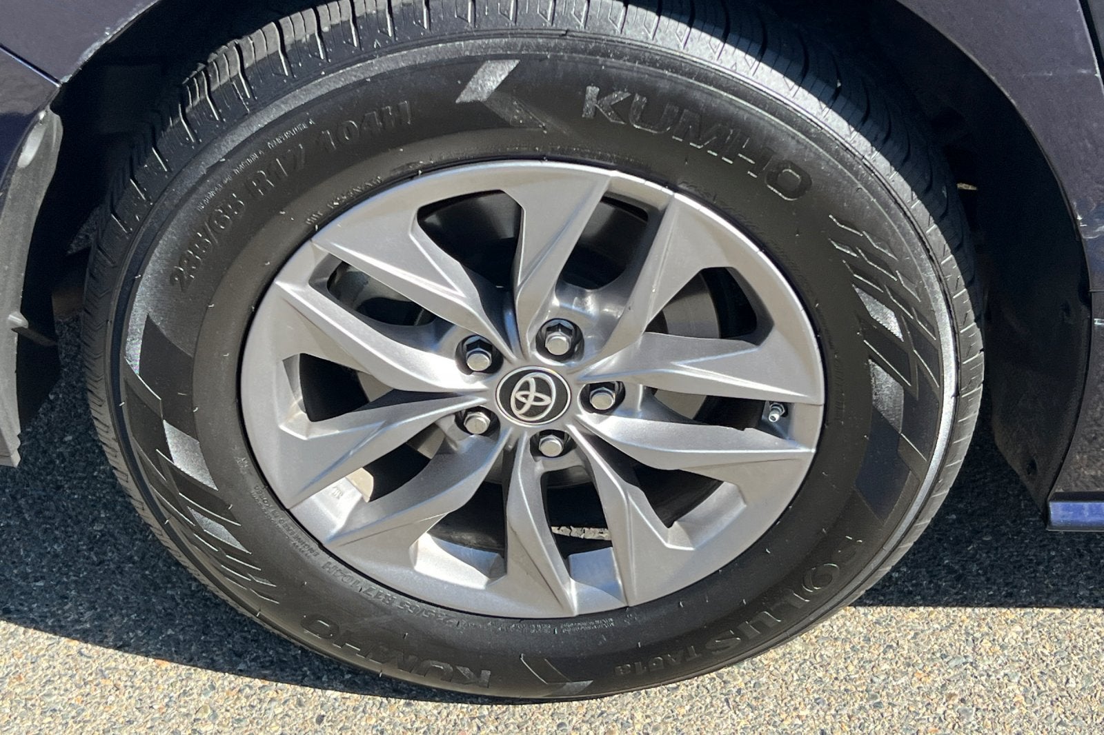 2023 Toyota Sienna LE