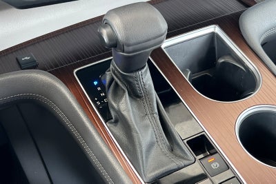 2023 Toyota Sienna LE