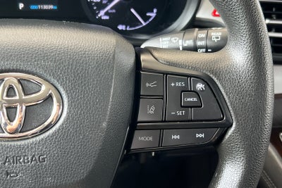 2023 Toyota Sienna LE