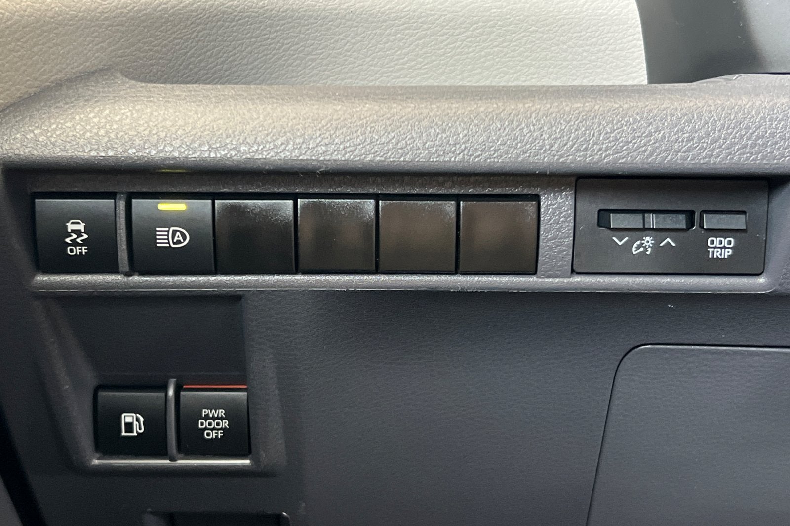 2023 Toyota Sienna LE