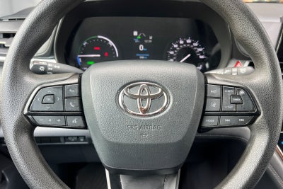 2022 Toyota Sienna LE