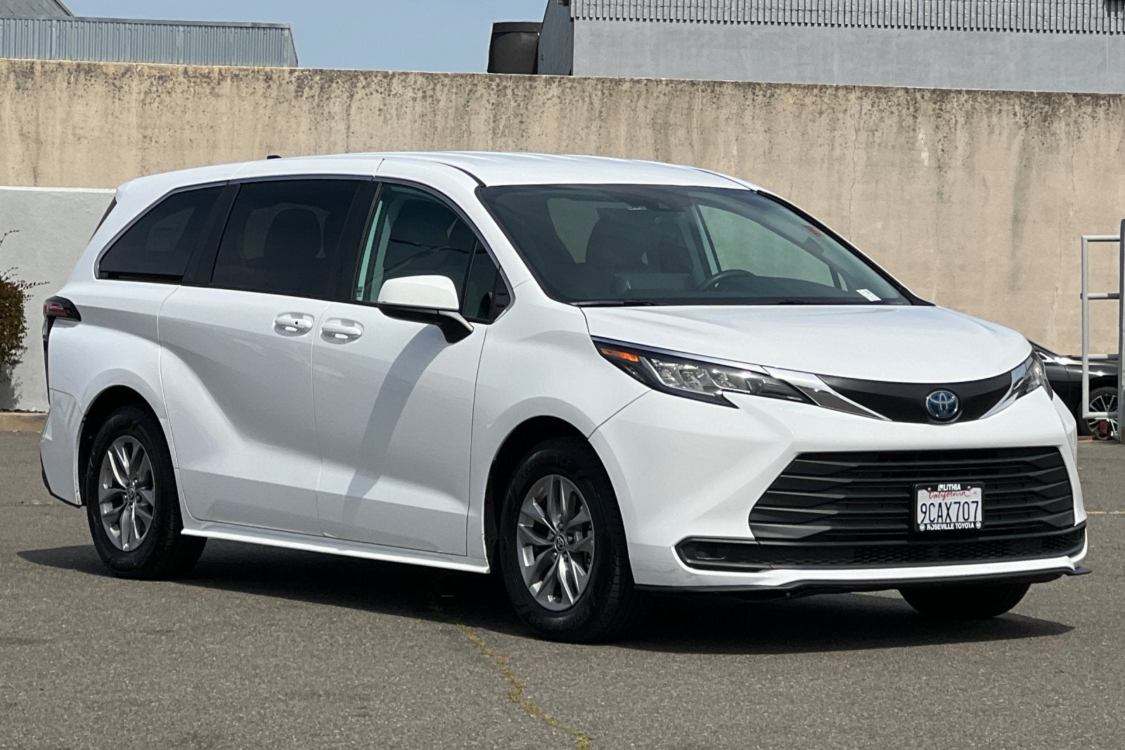 2022 Toyota Sienna LE