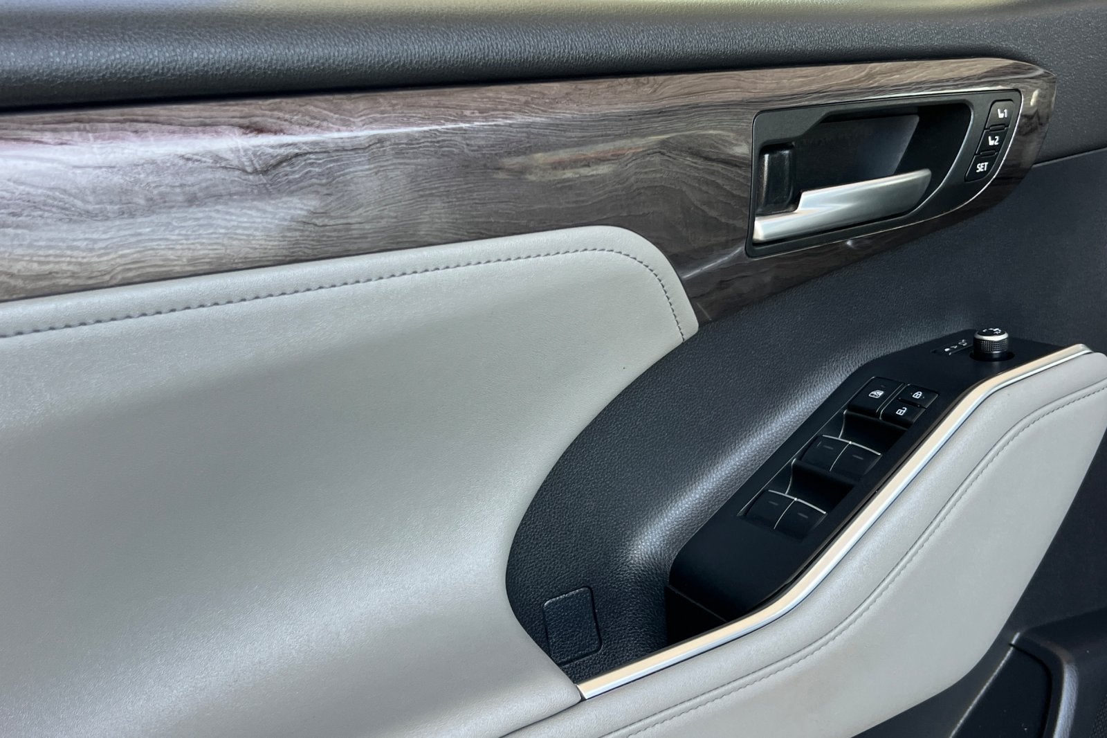 2023 Toyota Highlander Hybrid Limited