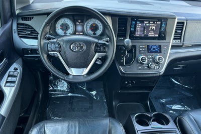 2017 Toyota Sienna SE
