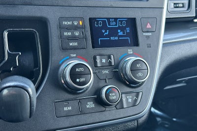 2017 Toyota Sienna SE