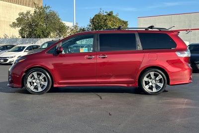 2017 Toyota Sienna SE