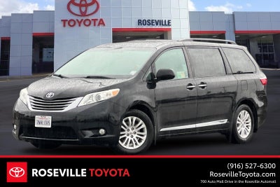 2015 Toyota Sienna XLE