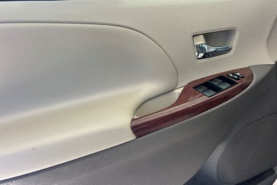 2014 Toyota Sienna XLE
