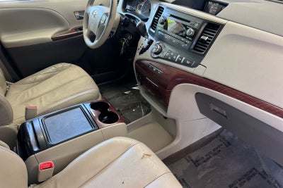 2014 Toyota Sienna XLE